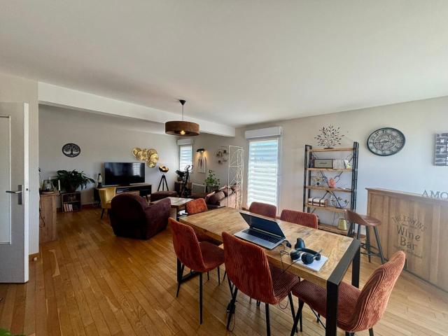Location Appartement 4 pièces 109m² ANGERS 49000