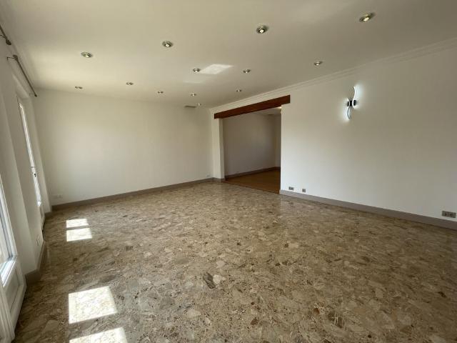 Location Appartement 4 pièces 109m² CARPENTRAS 84200