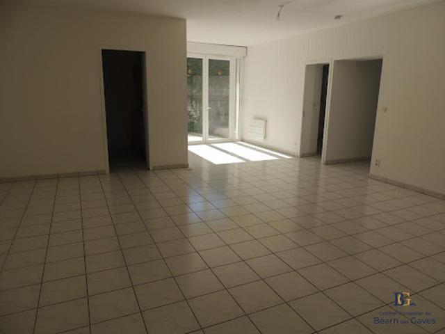Location Appartement 4 pièces 110.66 m2 Salies de bearn
