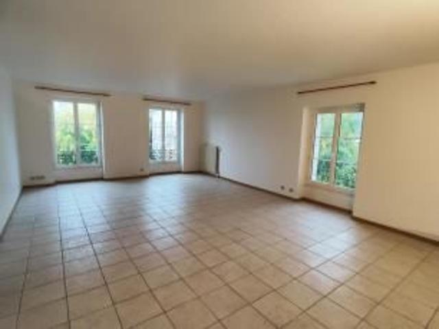 Location Appartement 4 pièces 110m² POITIERS 86000