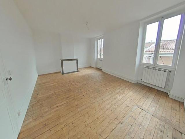 Location Appartement 4 pièces 110m² ROMANS SUR ISERE 26100