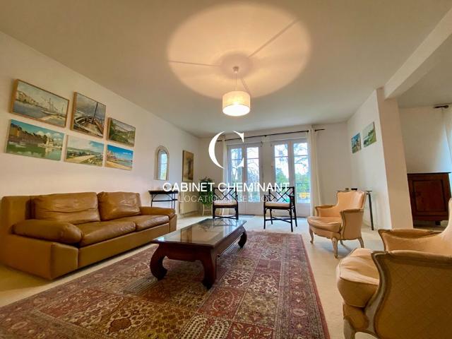 Location Appartement 4 pièces 110m²