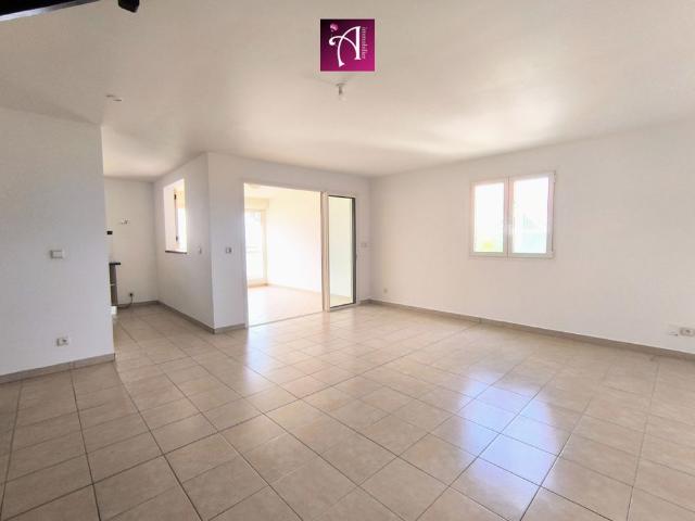 Location Appartement 4 pièces 112m² PETIT BOURG 97170