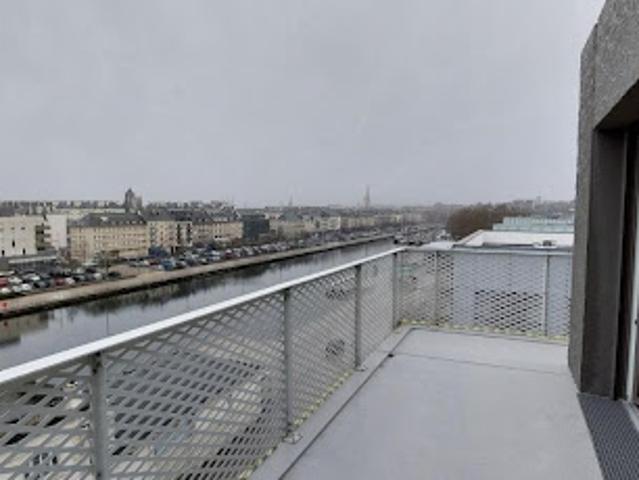Location Appartement 4 pièces 113.78 m2 Caen