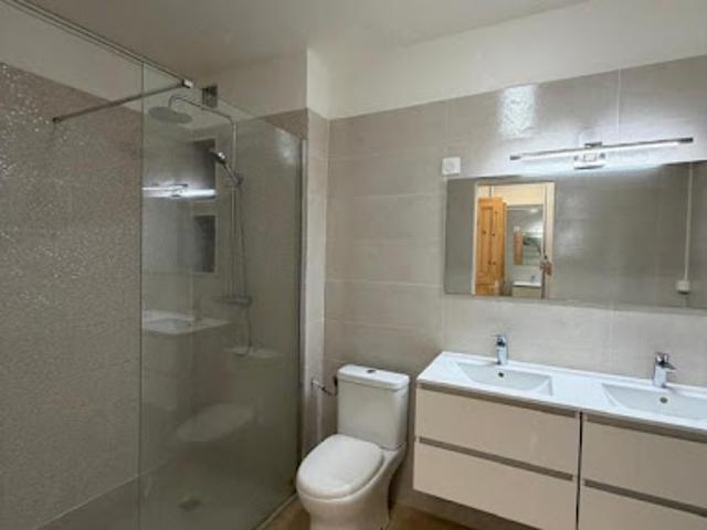 Location Appartement 4 pièces 113 m2 Les abymes