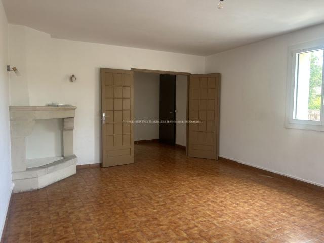 Location Appartement 4 pièces 113m² GRILLON 84600