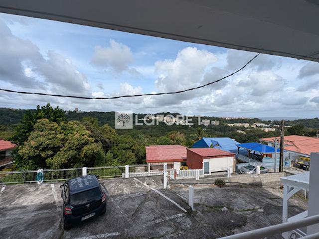 Location Appartement 4 pièces 114 m2 Fort de france