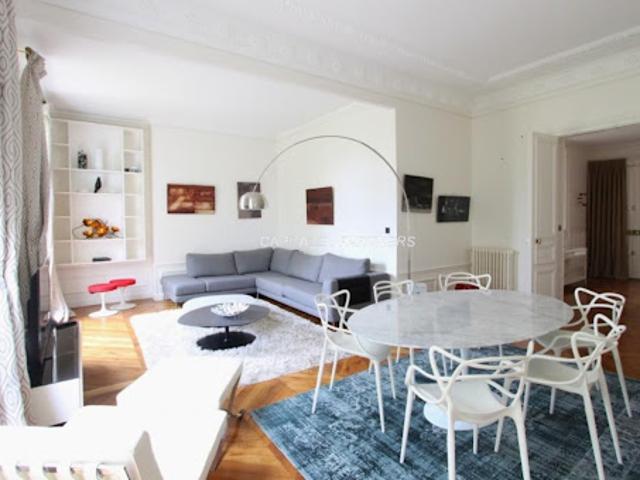 Location Appartement 4 pièces 115 m2 Paris 8ème