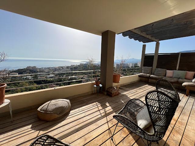 Location Appartement 4 pièces 117 m2 Bastia
