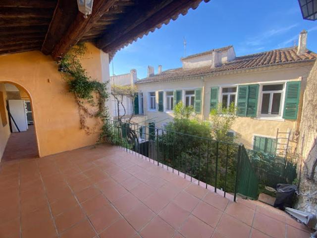Location Appartement 4 pièces 117 m2 Le Beausset