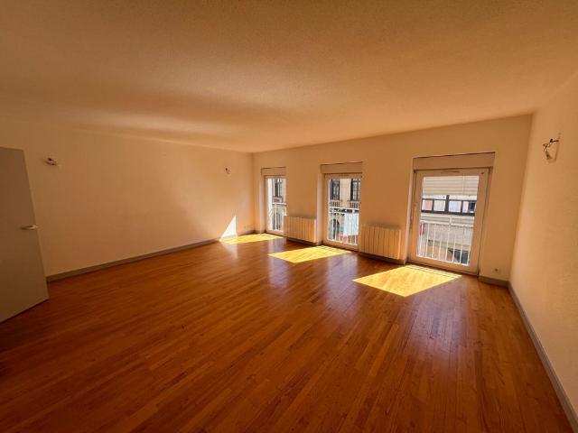 Location Appartement 4 pièces 117m²