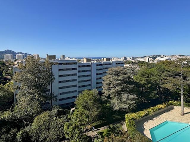 Location Appartement 4 pièces 120.8 m2 Marseille 9ème