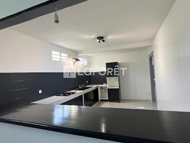 Location Appartement 4 pièces 120 m2 Le lamentin