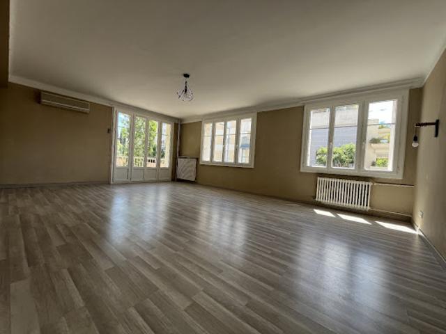 Location Appartement 4 pièces 120 m2 Montpellier