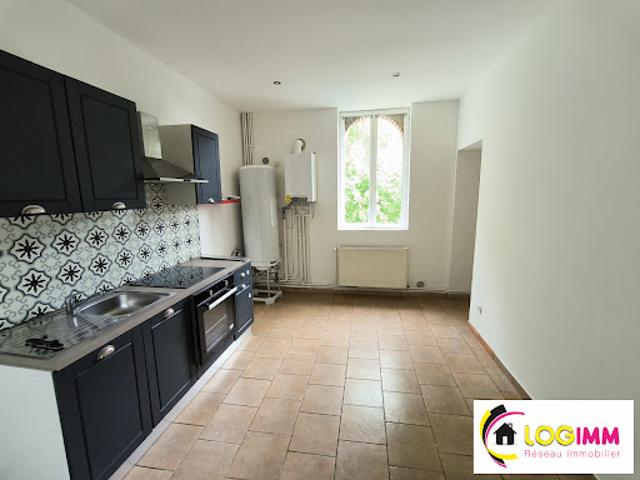 Location Appartement 4 pièces 120 m2 Poix du Nord