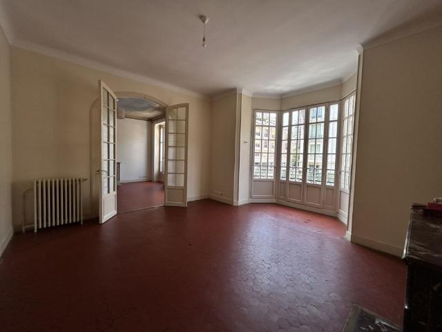 Location Appartement 4 pièces 122m² NICE 06000