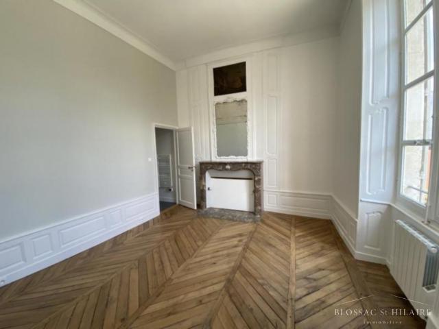 Location Appartement 4 pièces 122m² POITIERS 86000