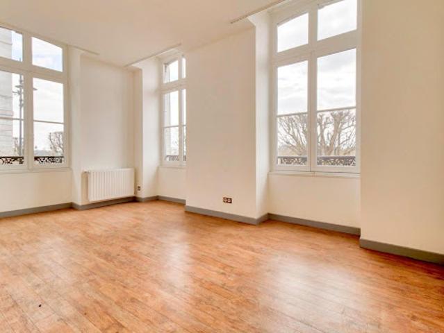 Location Appartement 4 pièces 123 m2 Pau