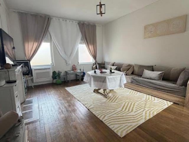 Location Appartement 4 pièces 131.48 m2 Saint Quentin