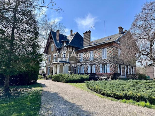 Location Appartement 4 pièces 131 m2 Sens