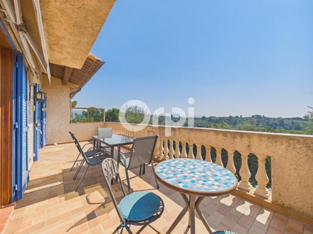 Location Appartement 4 pièces 132.91 m2 Roquefort les Pins