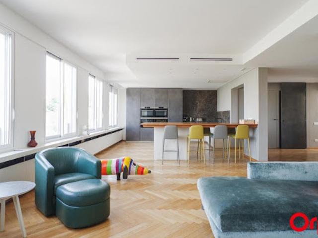 Location Appartement 4 pièces 134 m2 Lyon 6ème