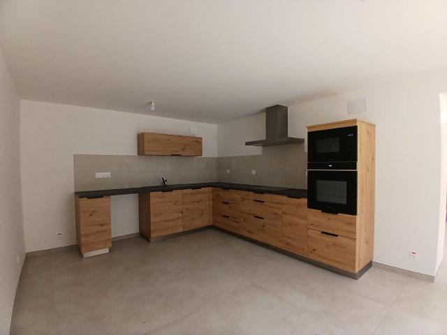 Location appartement 4 pièces, 135.00m², Aubigné sur Layon