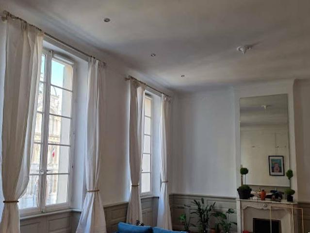 Location Appartement 4 pièces 140 m2 Marseille 6ème