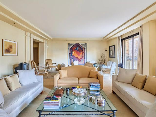 Location Appartement 4 pièces 141.79 m2 Paris 16ème