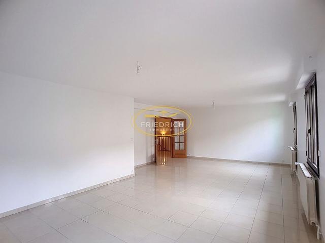 Location Appartement 4 pièces 144m² BAR LE DUC 55000