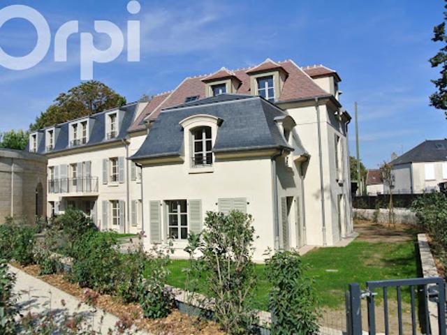Location Appartement 4 pièces 149.37 m2 Senlis