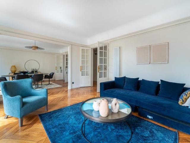 Location Appartement 4 pièces 150m² PARIS 3ème