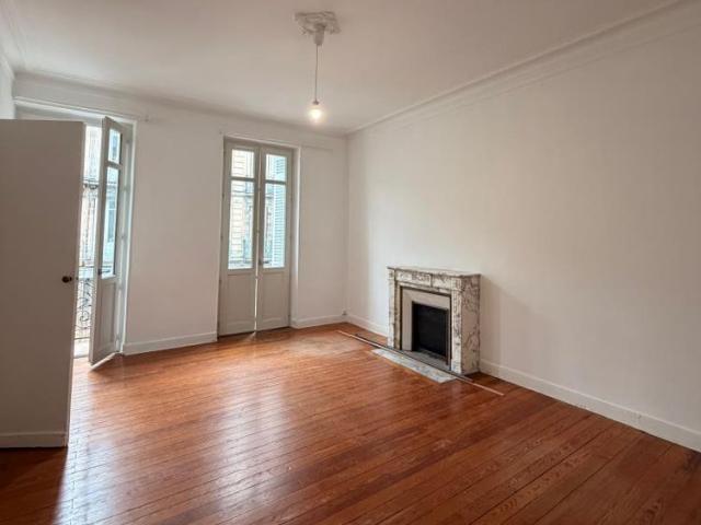 Location Appartement 4 pièces 152m²