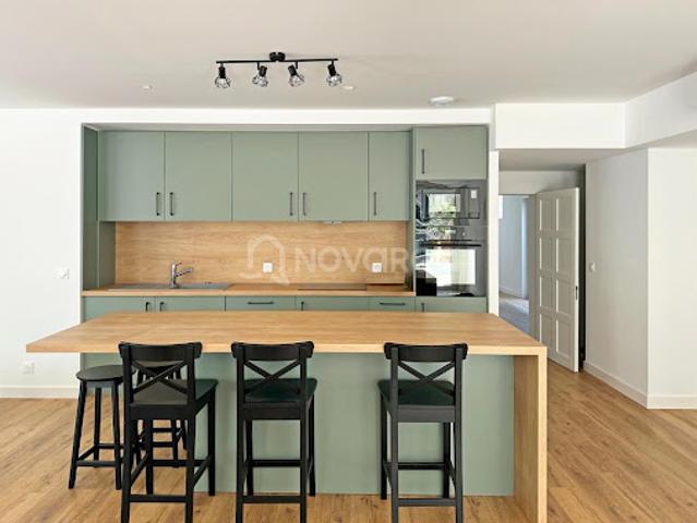 Location Appartement 4 pièces 153 m2 Lacq