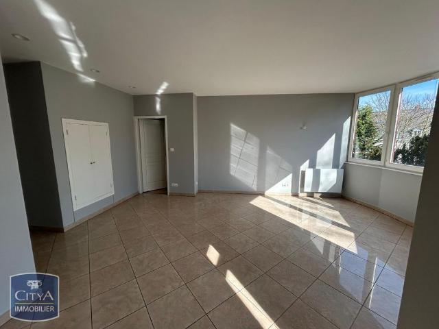 Location Appartement 4 pièces 156m² LILLE 59000