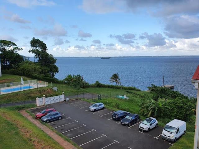 Location Appartement 4 pièces 159 m2 Petit bourg