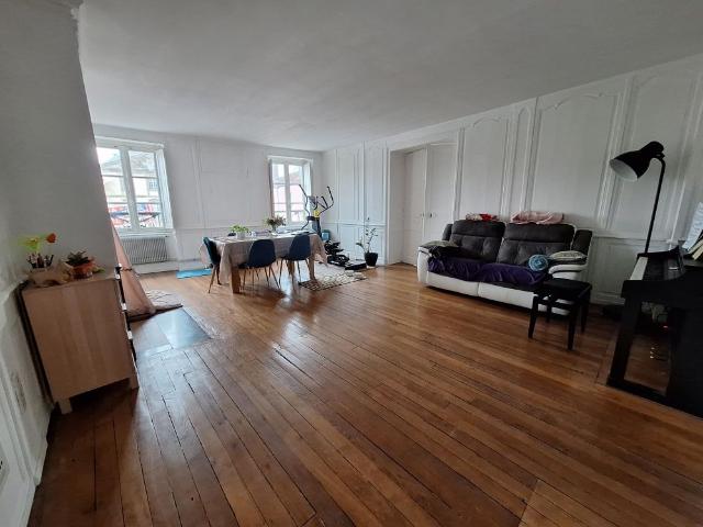 Location Appartement 4 pièces 166m²