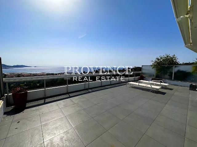 Location Appartement 4 pièces 196 m2 Marseille 8ème