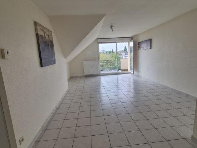location Appartement 4 pièces à Sundhoffen REF 381 26 RS