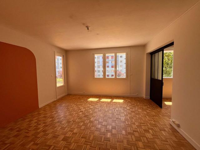 Location appartement 4 pièces Angers Belle Beille 49