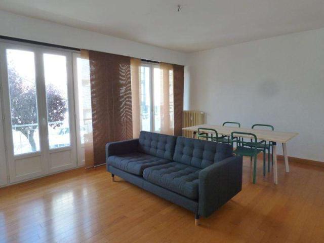 Location appartement 4 pièces Angers Saint Léonard Madeleine 49