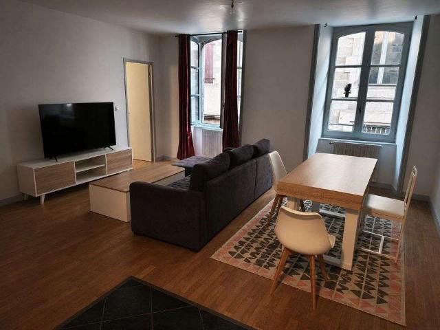 Location appartement 4 pièces Aurillac 15