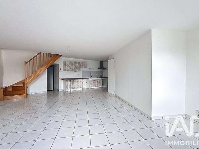 Location appartement 4 pièces Courçon 17