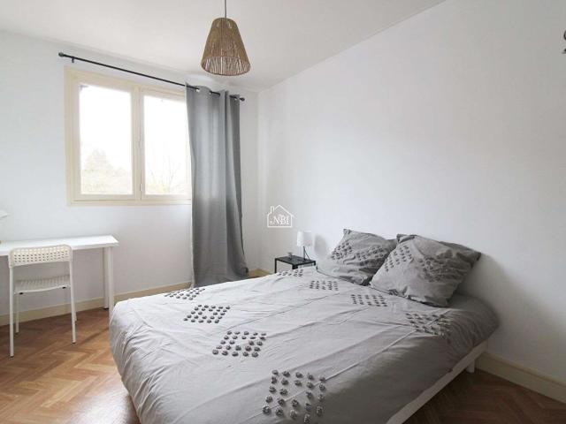 Location appartement 4 pièces Laval 53