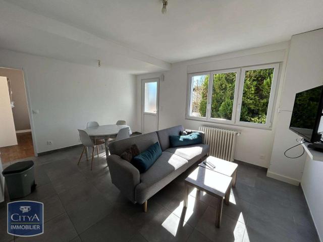 Location appartement 4 pièces Laval 53
