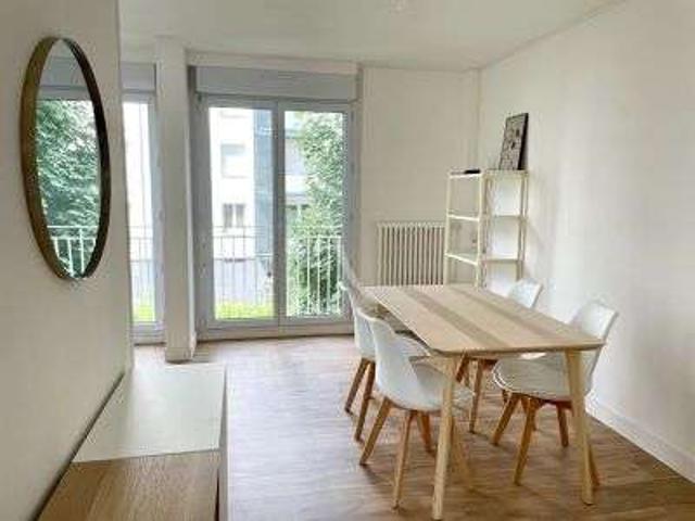 Location appartement 4 pièces Laval Centre Ville Préfecture 53