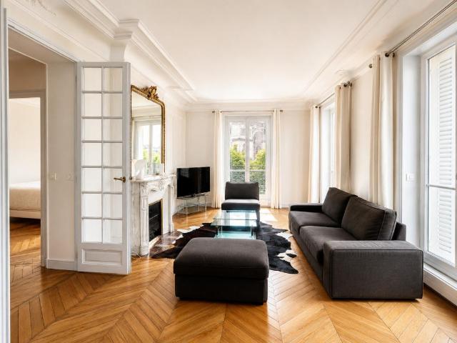 Location Appartement 4 pièces Meublé 103m² PARIS 17ème