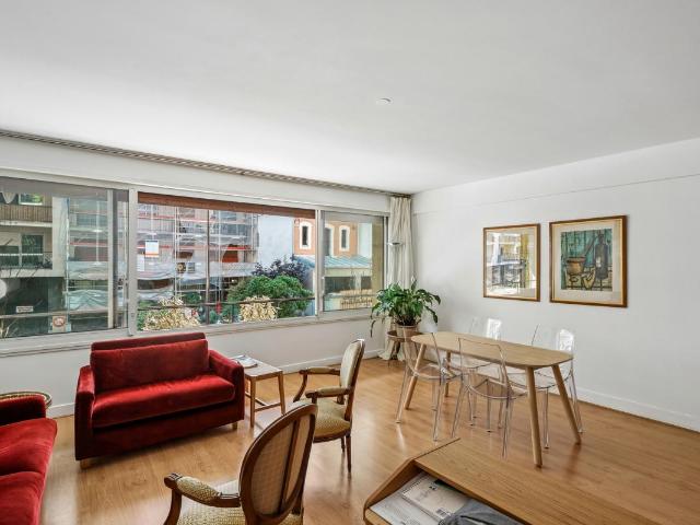 Location Appartement 4 pièces Meublé 80m² PARIS 16ème