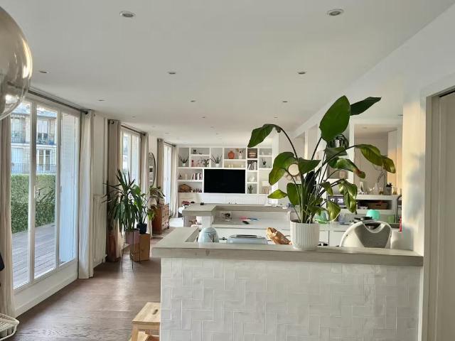 Location Appartement 4 pièces Meublé PARIS 15ème
