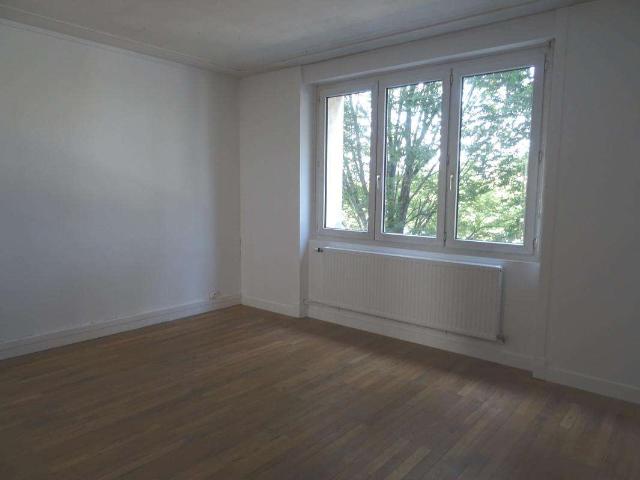 Location appartement 4 pièces Nantes Centre Ville 44